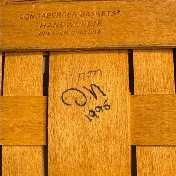 Longerberger Holiday Sleigh Basket. 1995 - Picture 8 of 8